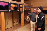 同地区にある大湊神社では、平野写真館が三国の夕日のさまざまな表情を捉えた写真展を開催