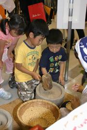 子供にも簡単にできる打ち豆