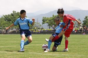 スピード感あふれる試合の展開を見せた両チームの選手1