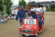 代わる代わる園児を乗せ、軽快に走るじぷた