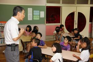 お金の使い方を教える福井県金融広報委員会の田中元彦アドバイザー