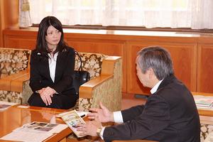 日系社会の様子を多くの人に知ってもらいたいと話す中野さん