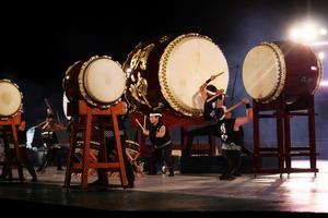 力強く、なおかつ繊細な演技で来場者を魅了するOTAIKO座「明神」