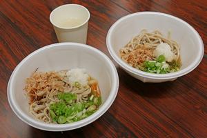 砂丘地で収穫されたそば粉で打った“そば”