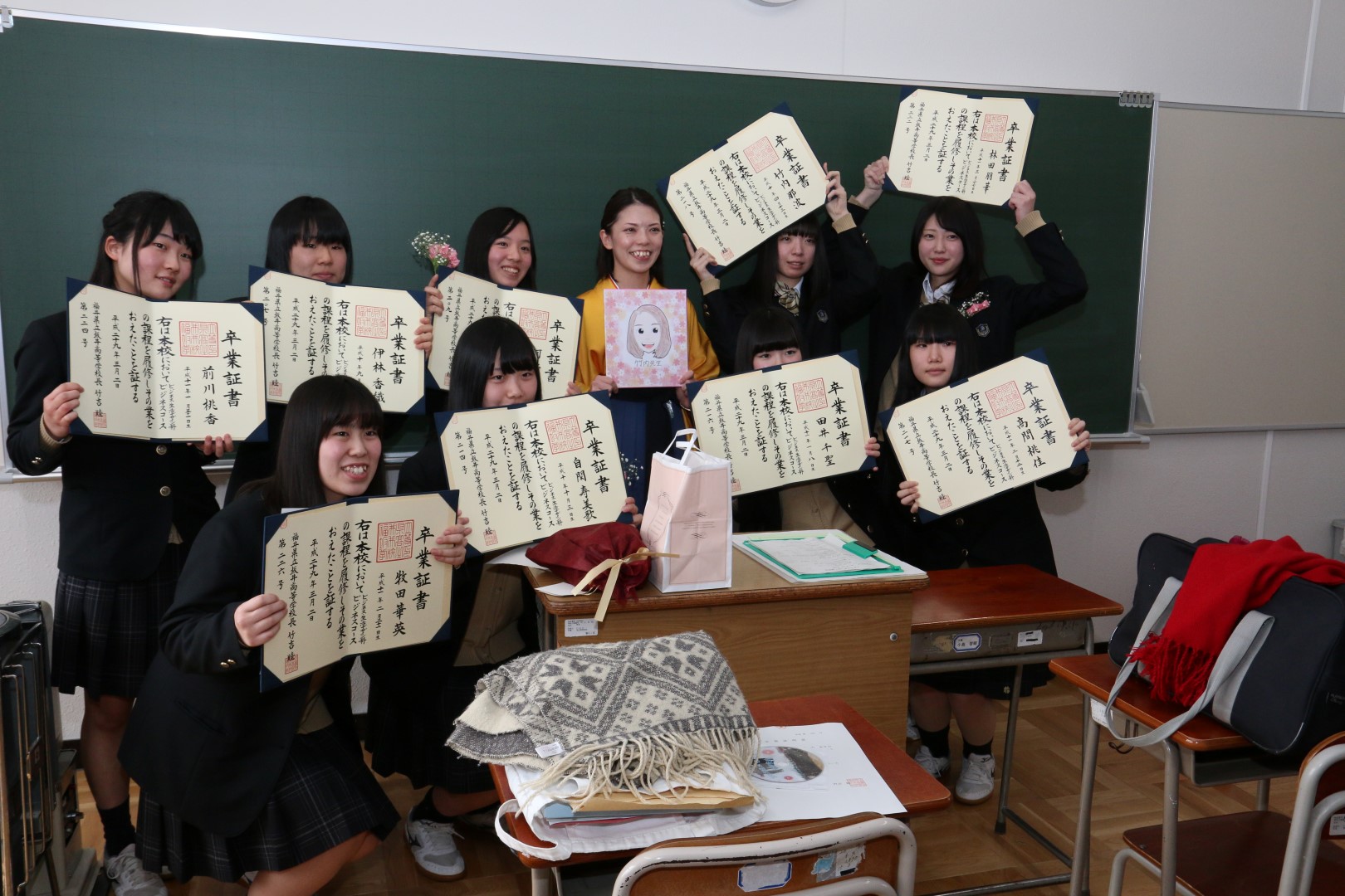 学びやを巣立つ　坂井高校1期生