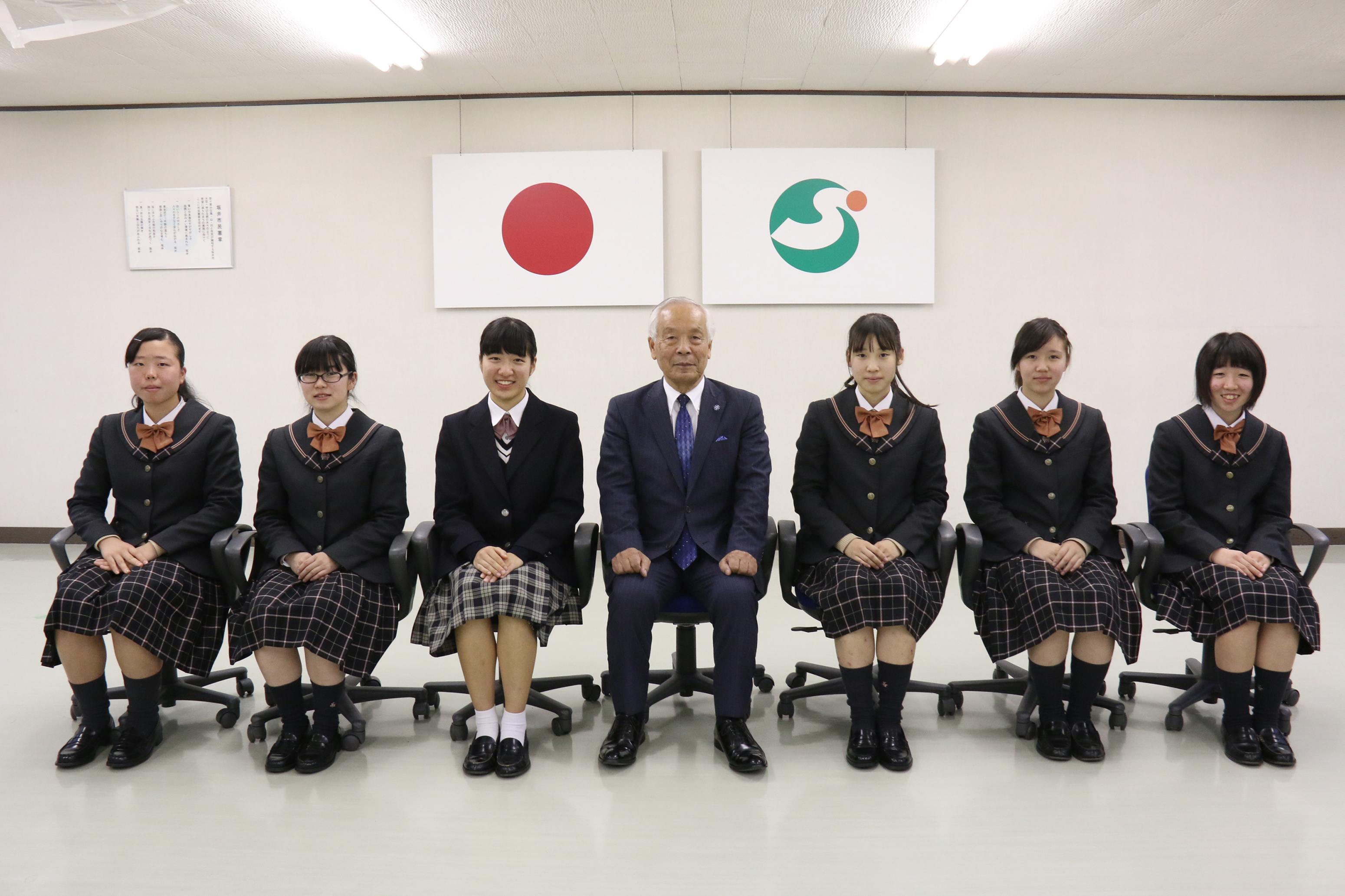 福井県坂井市 マーチングバンド全国大会 出場者6人を激励 福井県坂井市 マーチングバンド全国大会 出場者6人を激励