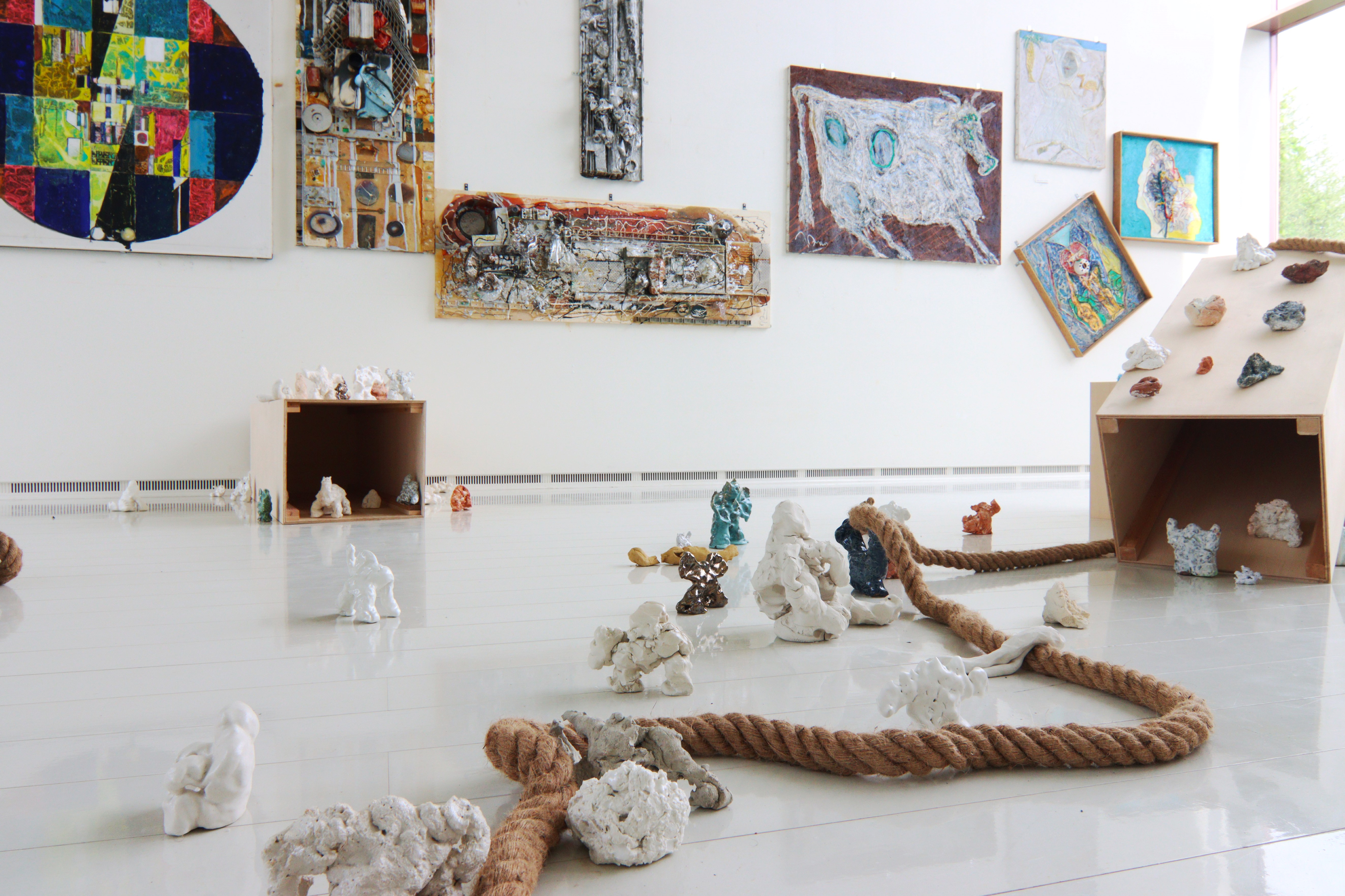 福井県坂井市／失敗したからこそ生まれた奇跡 唯一無二の粘土作品を展示