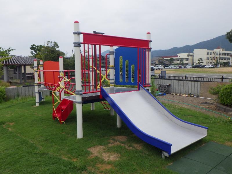 幼児用遊具（複合遊具）